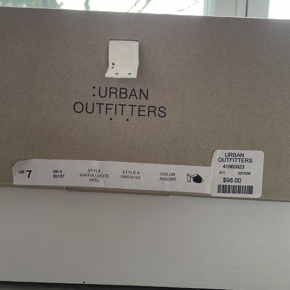 Slip on heels. - Picture 5 of 5